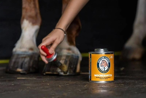 Olej do kopyt Doctor Horse Mocne kopyta